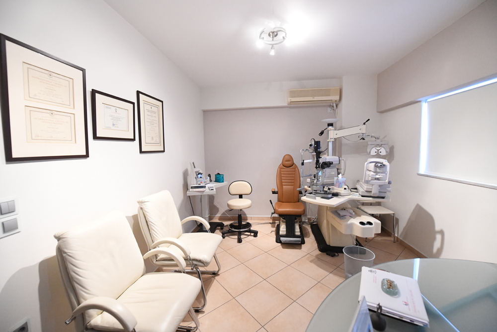 Οφθαλμίατρος Παλλήνη Χρόνη Φωτεινή Χριστίνα Ιατρείο