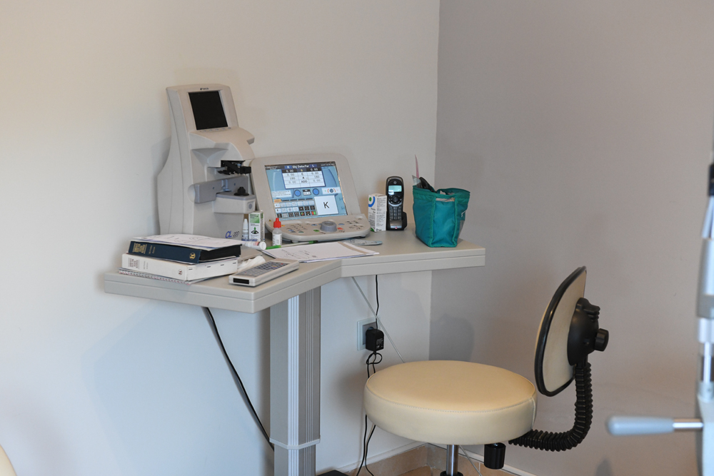 Οφθαλμίατρος Παλλήνη Χρόνη Φωτεινή Χριστίνα Ιατρείο