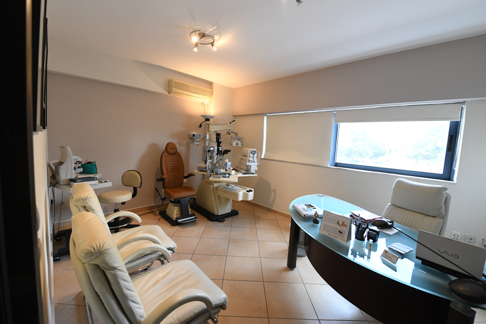 Οφθαλμίατρος Παλλήνη Χρόνη Φωτεινή Χριστίνα Ιατρείο